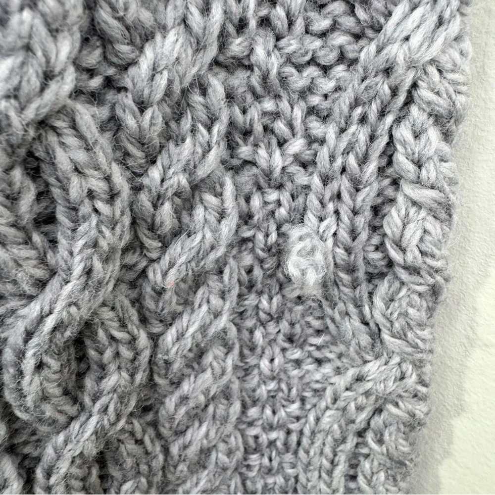 Aran Mor Cowl Button Neck Merino Wool Cable Knit Grey Sweater Size Medium NWT - Picture 5 of 9